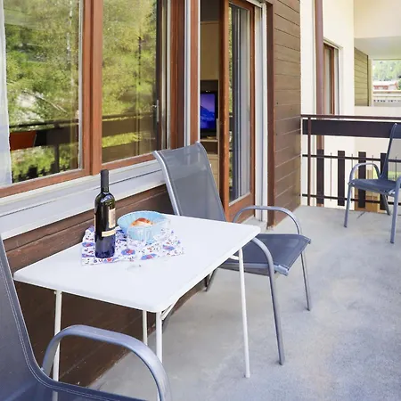 Imperial-4 By Interhome Lägenhet *